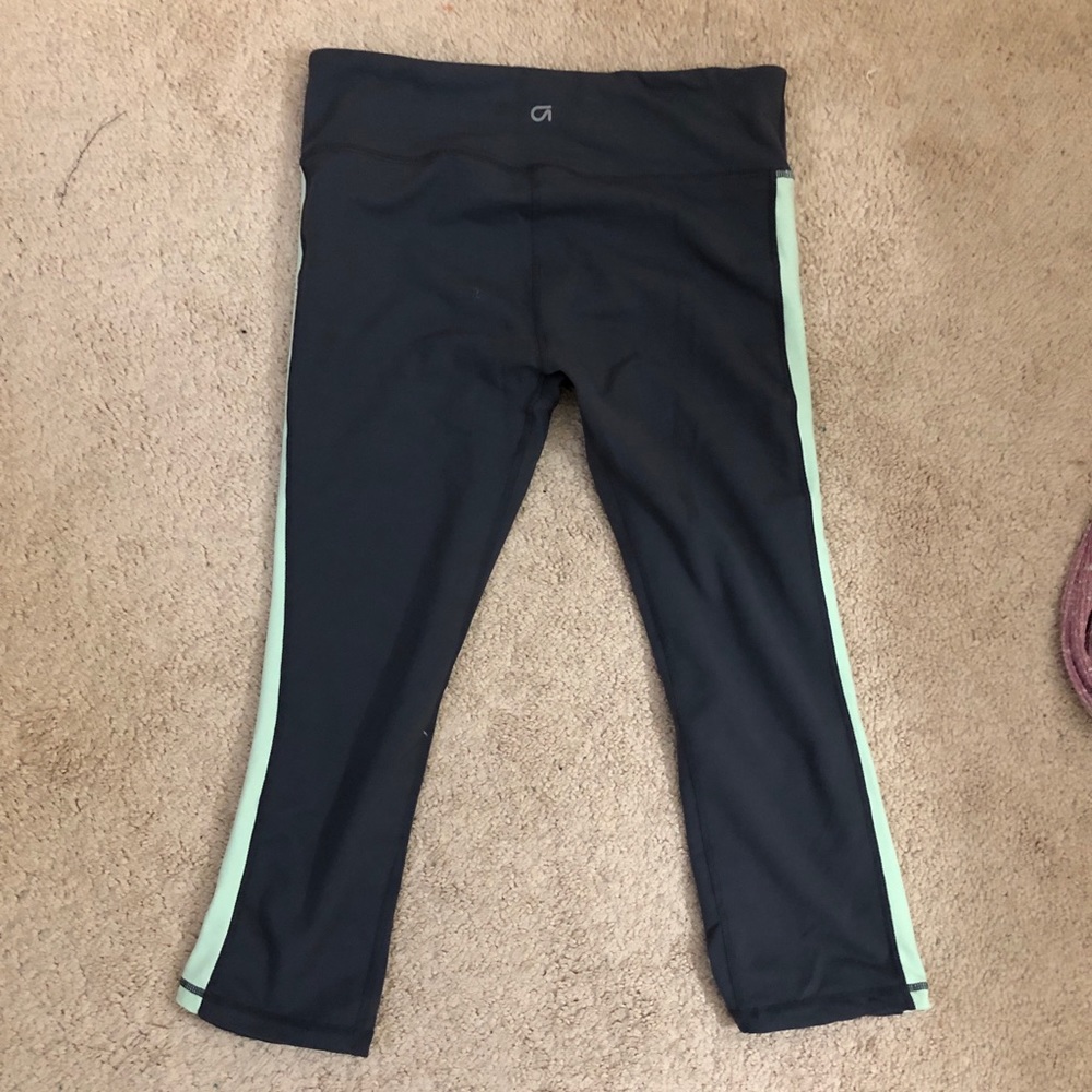 Gap grey crop leggings